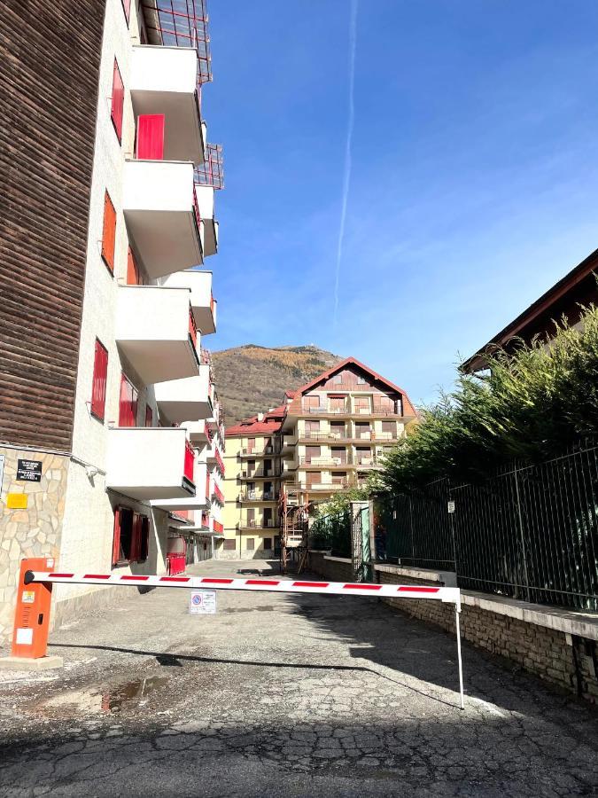 Gina'S Home - Appartamento Nel Cuore Di Bardonecchia Exterior photo