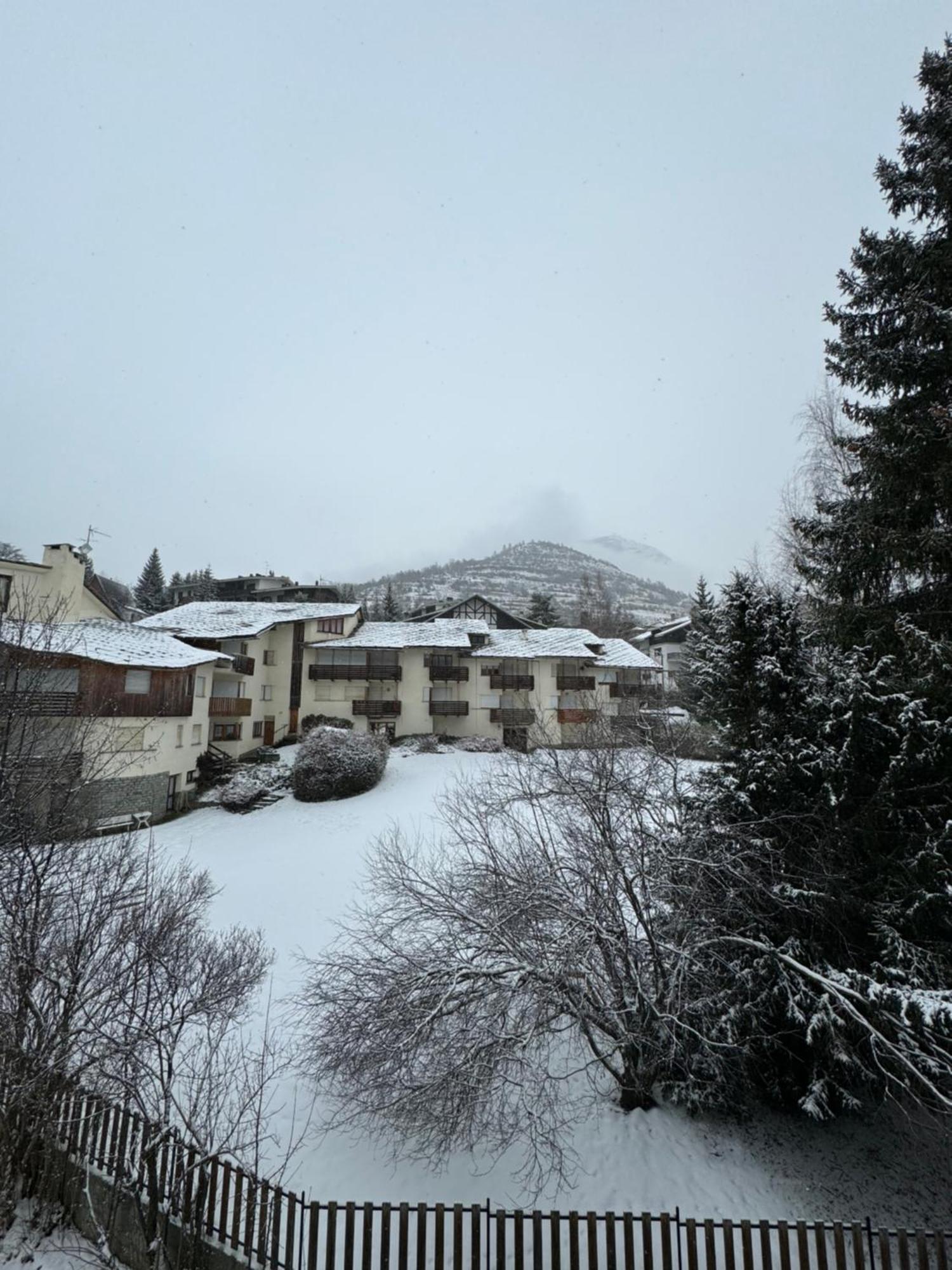 Gina'S Home - Appartamento Nel Cuore Di Bardonecchia Exterior photo